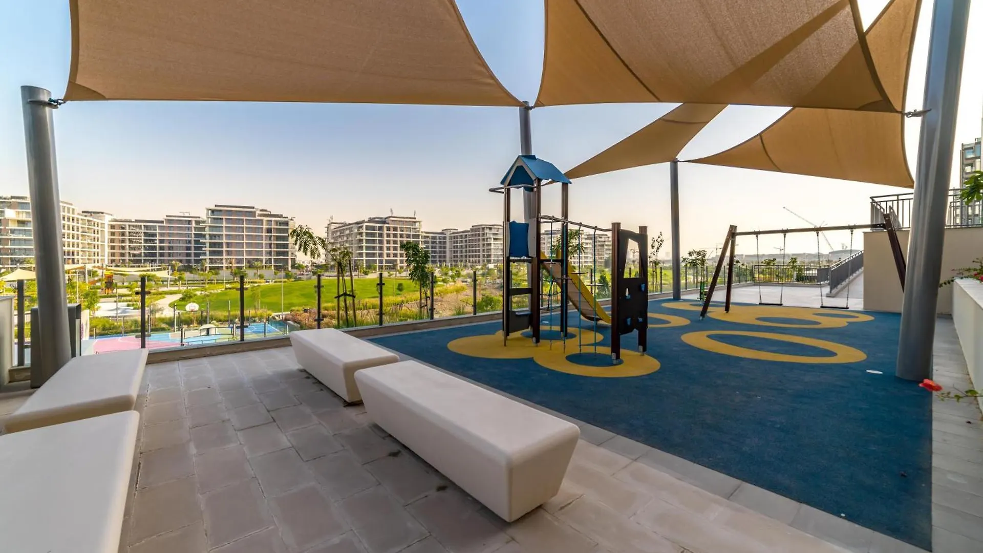 Modern Three Bedroom Plus Private Study Room Dubai 0*,