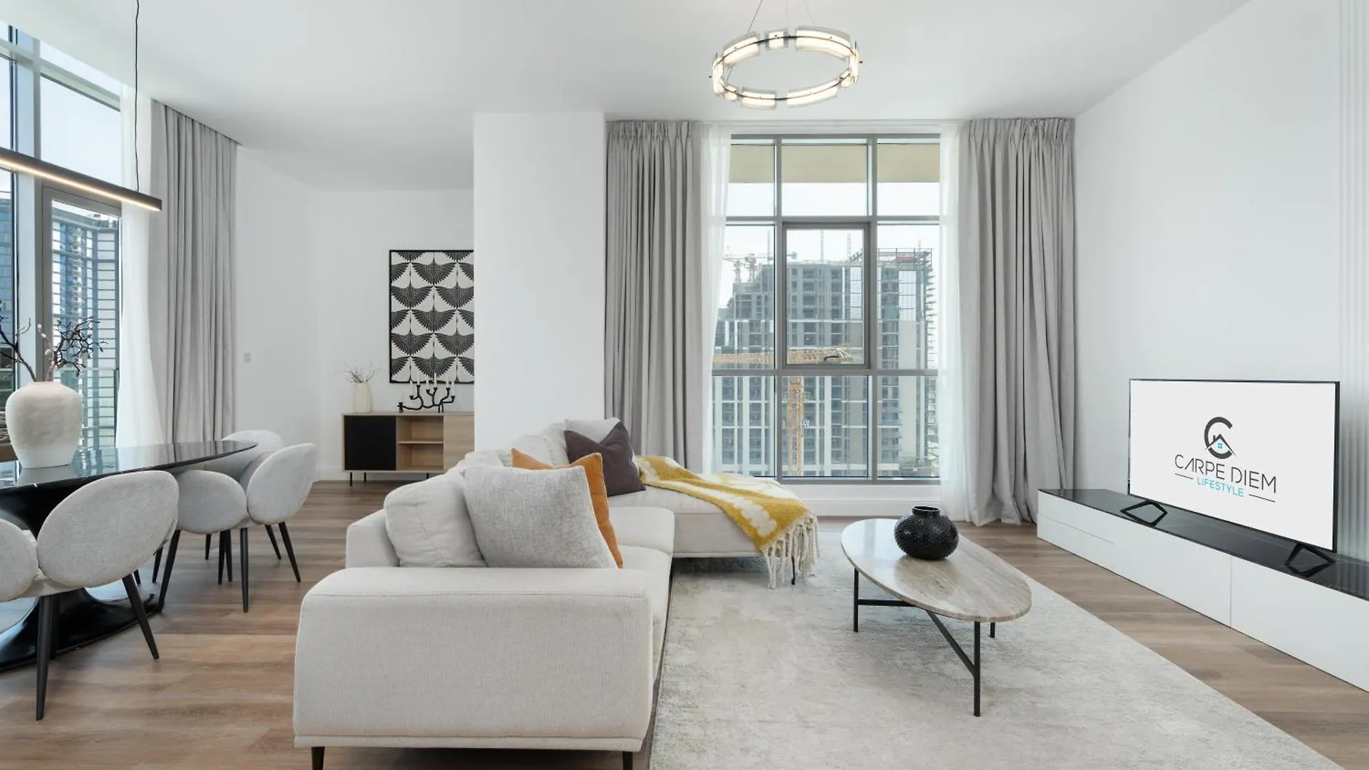 Modern Three Bedroom Plus Private Study Room Dubai United Arab Emirates