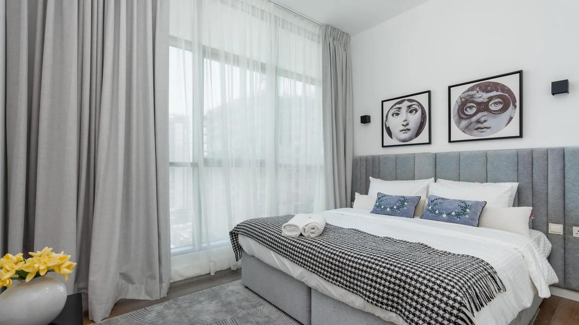 Modern Three Bedroom Plus Private Study Room Dubai