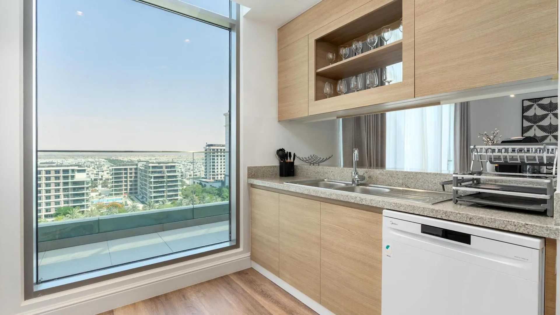 Modern Three Bedroom Plus Private Study Room Dubai Apartment